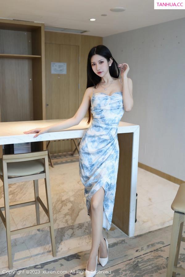 林依娜  [XiuRen]高清写真图 2023.05.23 No.6783 依娜Yina 丝袜美腿第3张图片